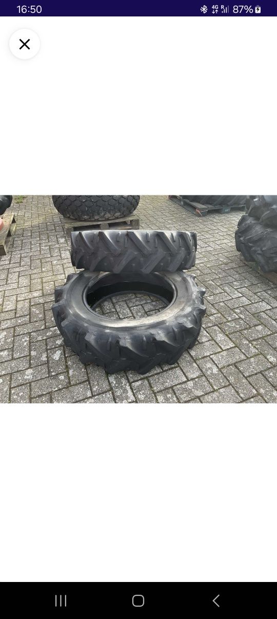 De vanzare 2 anvelope tractor 12.4 R24