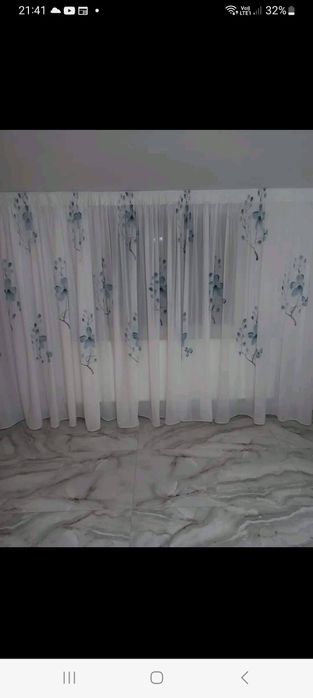 Vând perdea de matsae cu flori pictate