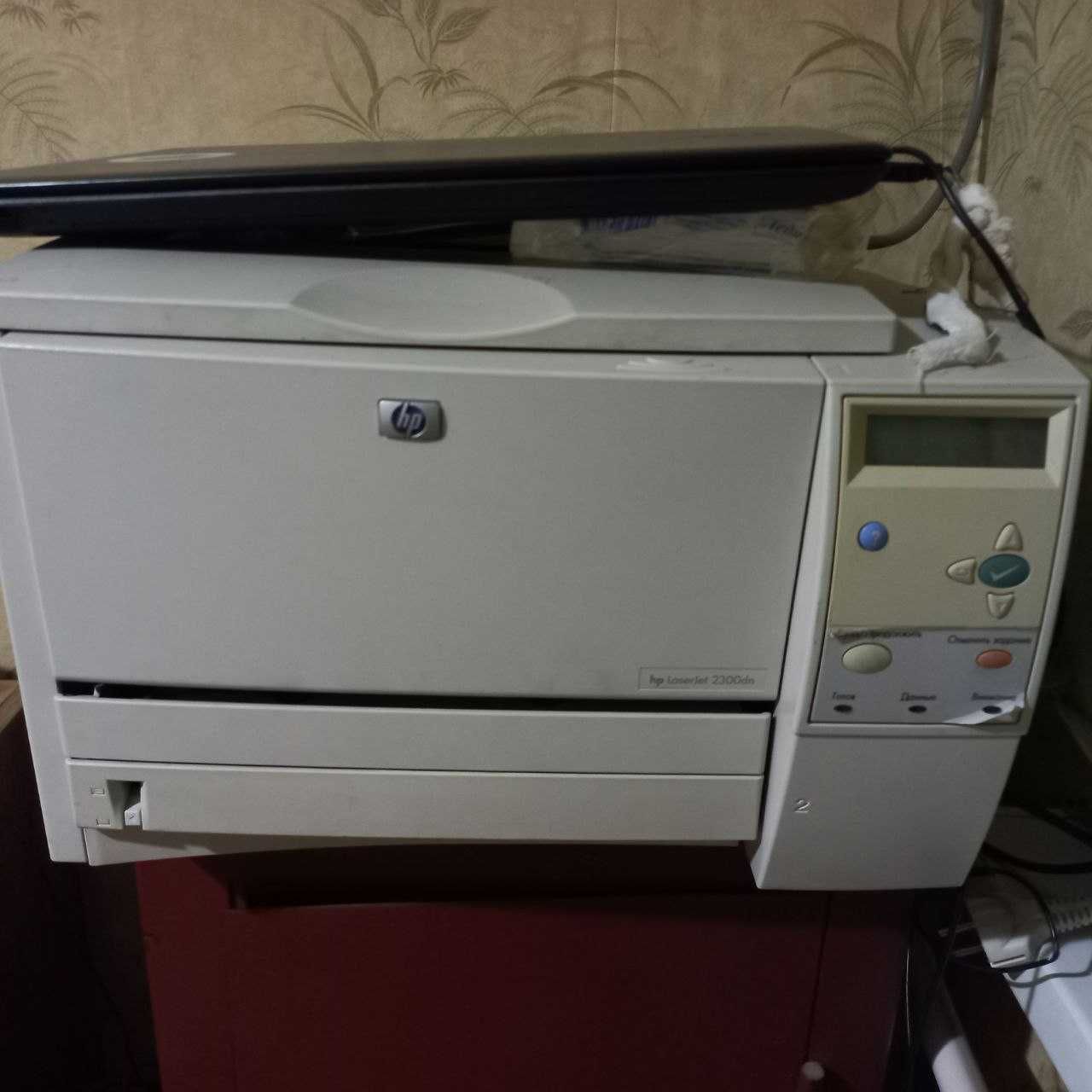 Принтер HP LaserJet2300dn