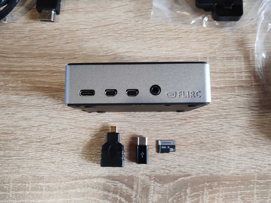 Raspberry Pi 4B 2GB Flirc Case 32GB MicroSD