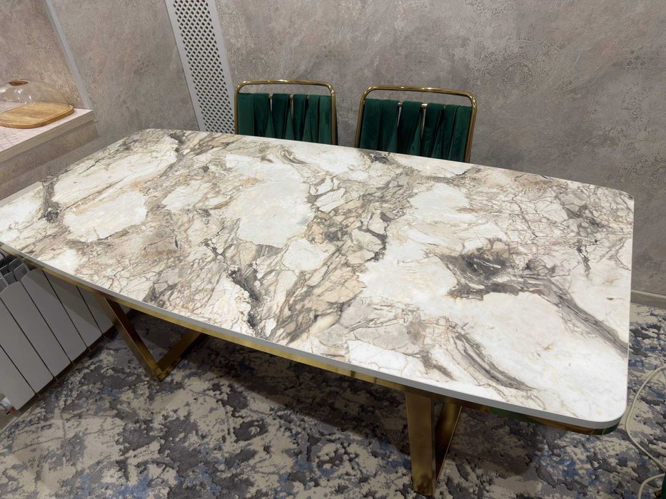 продам кухонный стол