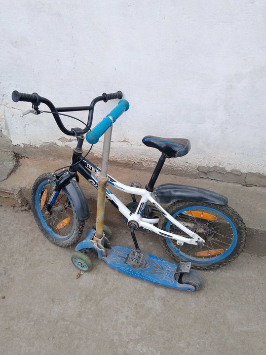 Продам Детскую Коляску Велик Самокат и Столик.