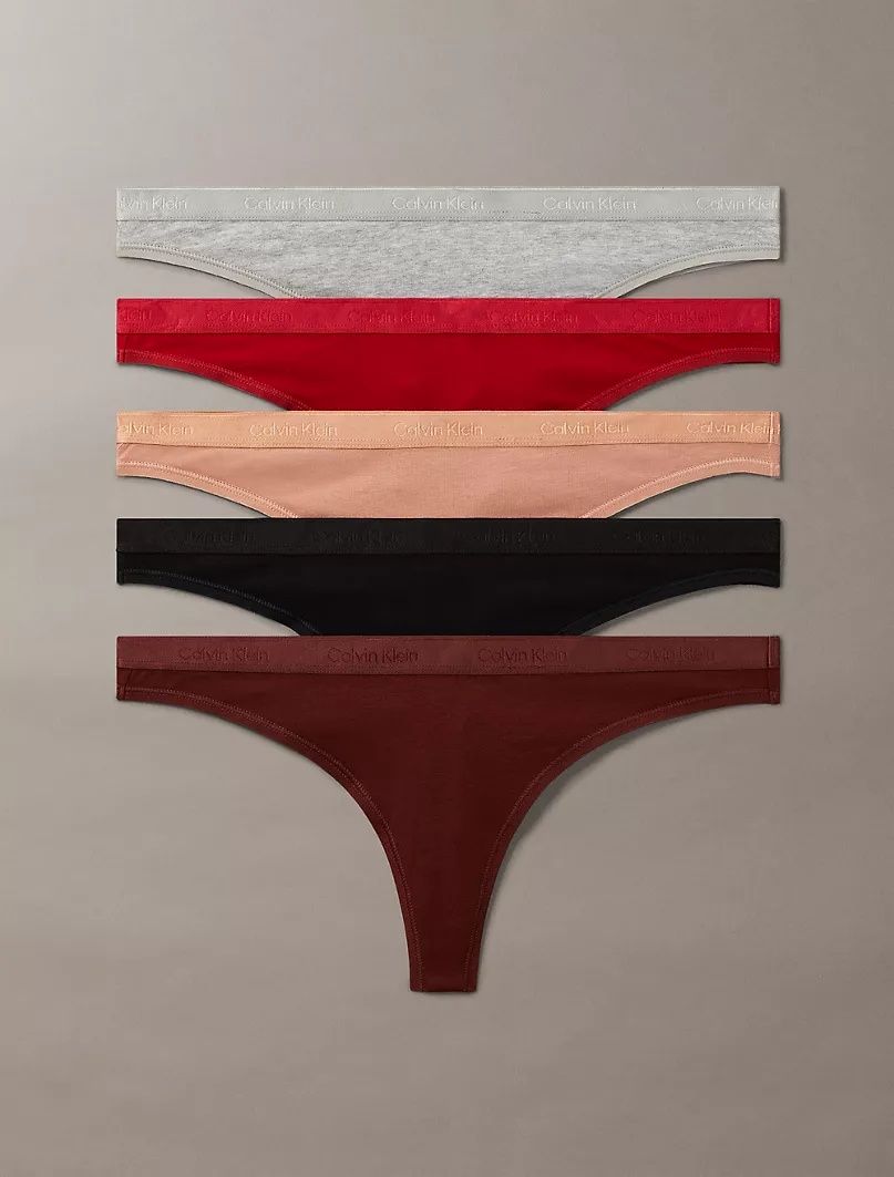 Нижнее бельё Calvin Klein