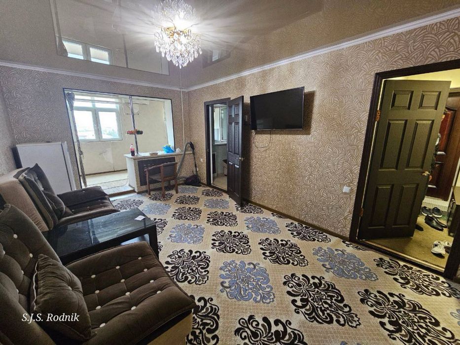 Продается 2-комнатная квартира, Новомосковская, Школа № 99