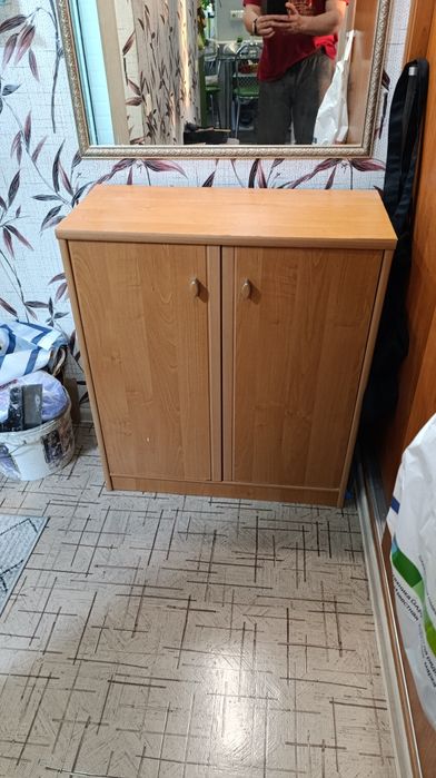 Продам комод бежевый.