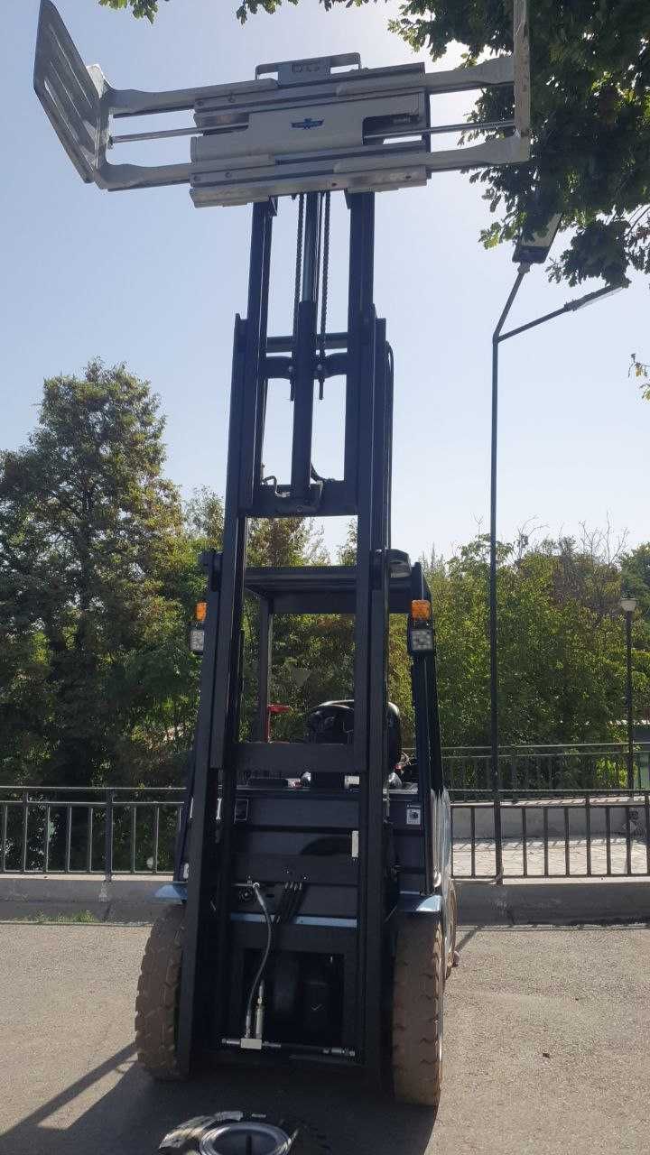 Вилочный погрузчик ROYAL FORKLIFT 140 млн бош тулов/начальный платеж