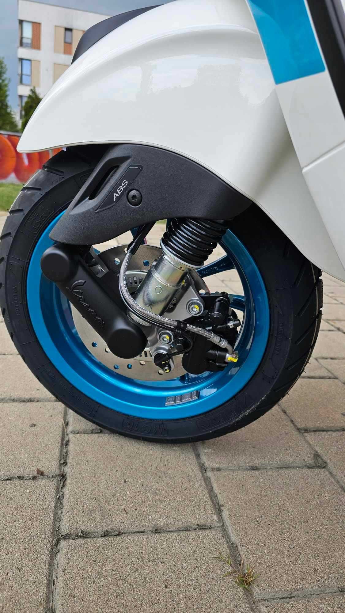 Cocmotors vinde Vespa Primavera 125 Color Vibe, my2023, din stoc