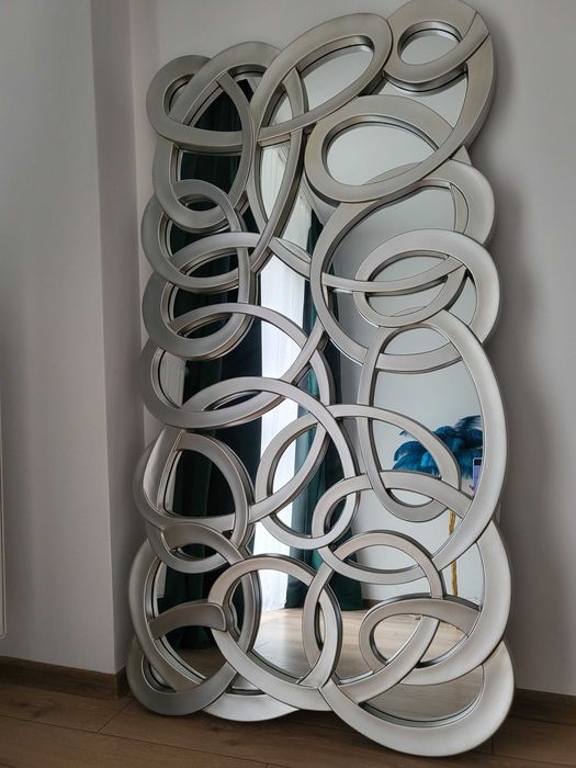 Oglinda decorativa