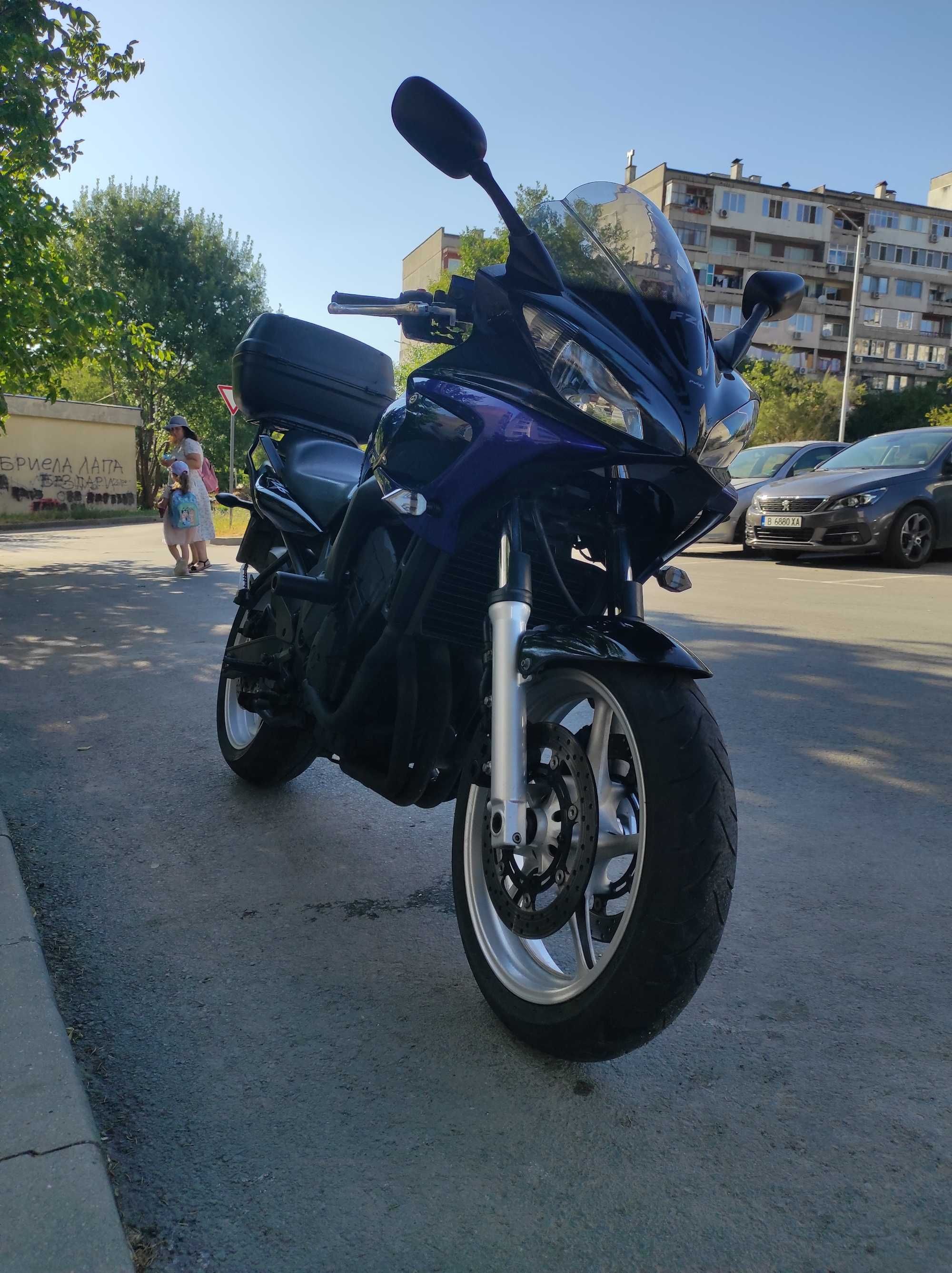 Мотоциклет Ямаха ФЗ 600