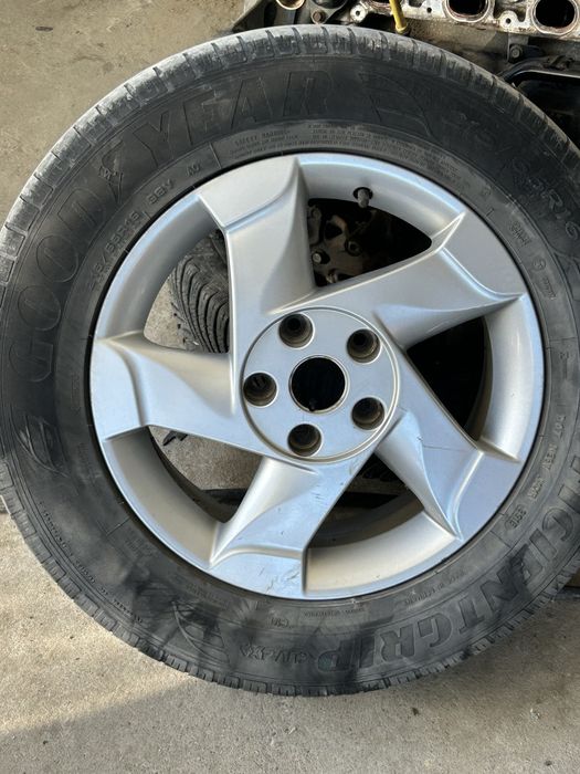 Vand doua jante Dacia Duster