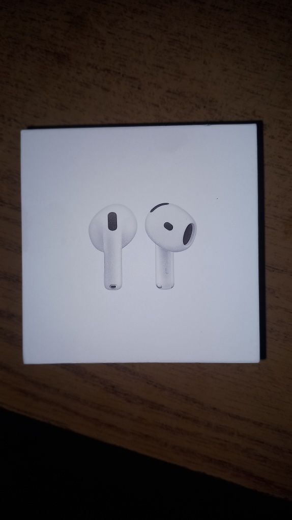 VÂND IPHONE 11 Pro Max ,Casti air pods4 noi