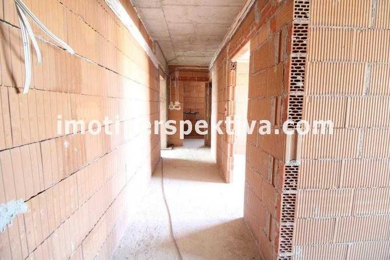 Продава се Тристаен апартамент в Пловдив, Христо Смирненски - 104 кв.м за 970 €/кв.м - Снимка #6