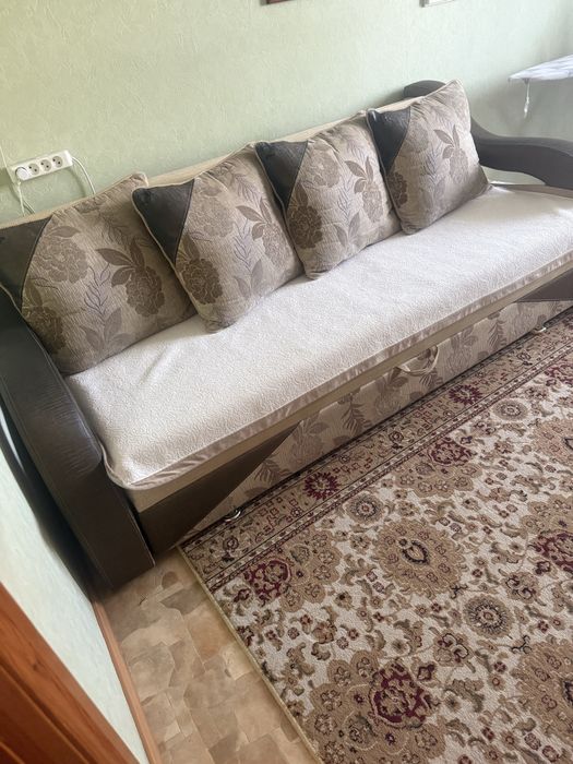 Продам диван б/у