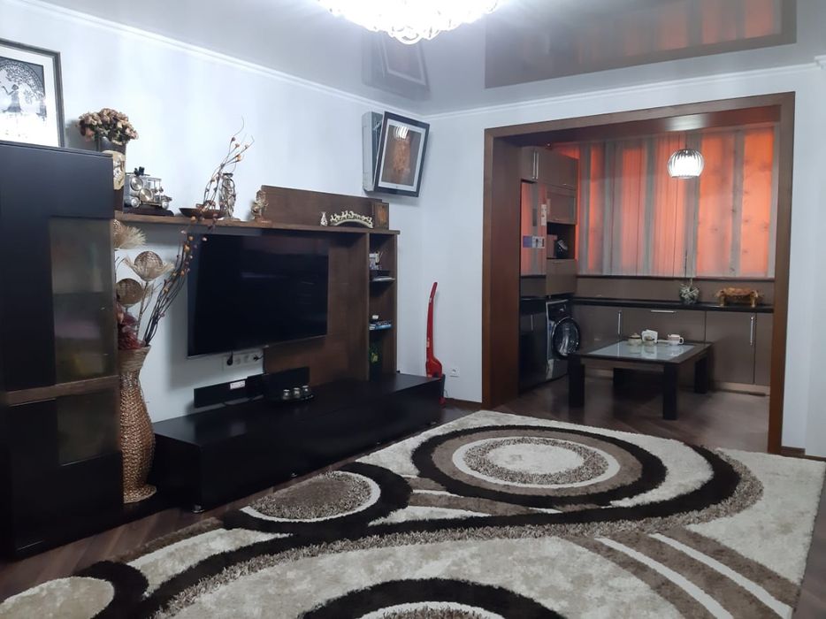 Сдаётся 2-комн., 1 этаж, в Центре (ул.Айтеке би)