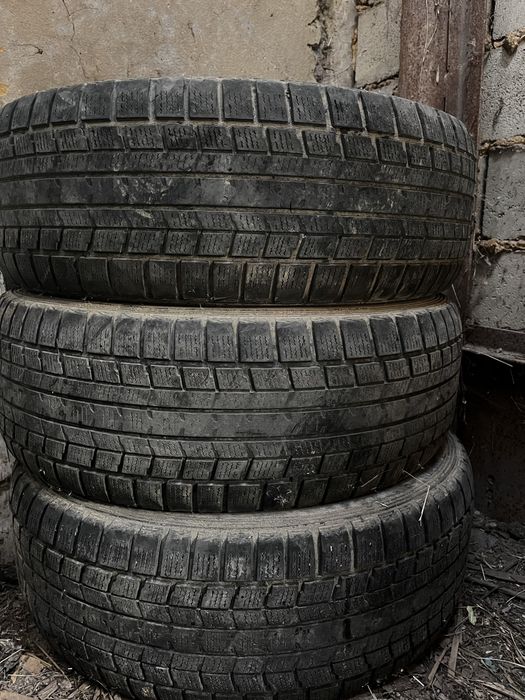 продам липучка покрышки зимние 265/65/17