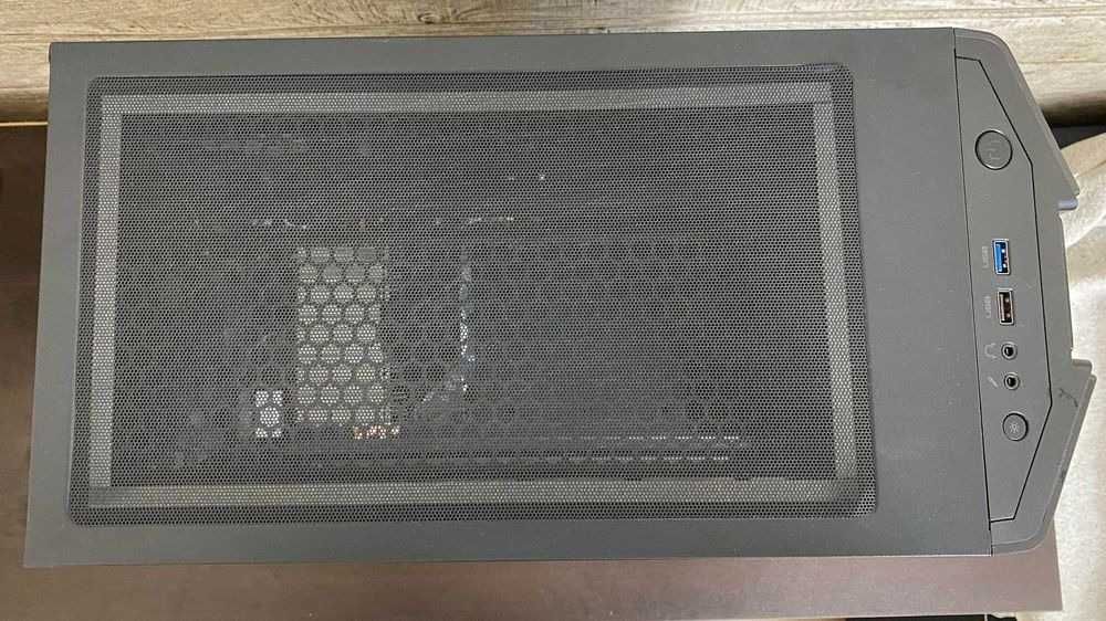 Процесор, дъно и кутия. Ryzen 5 1600 - ASRock A320M