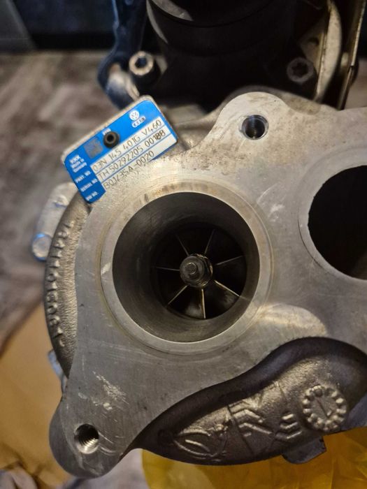 BorgWarner турбина оригинална VAG 2.0TDI Bi-Turbo CUAA 240k. VW TIGUAN