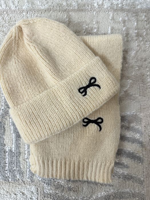 Бас киім мен шарф