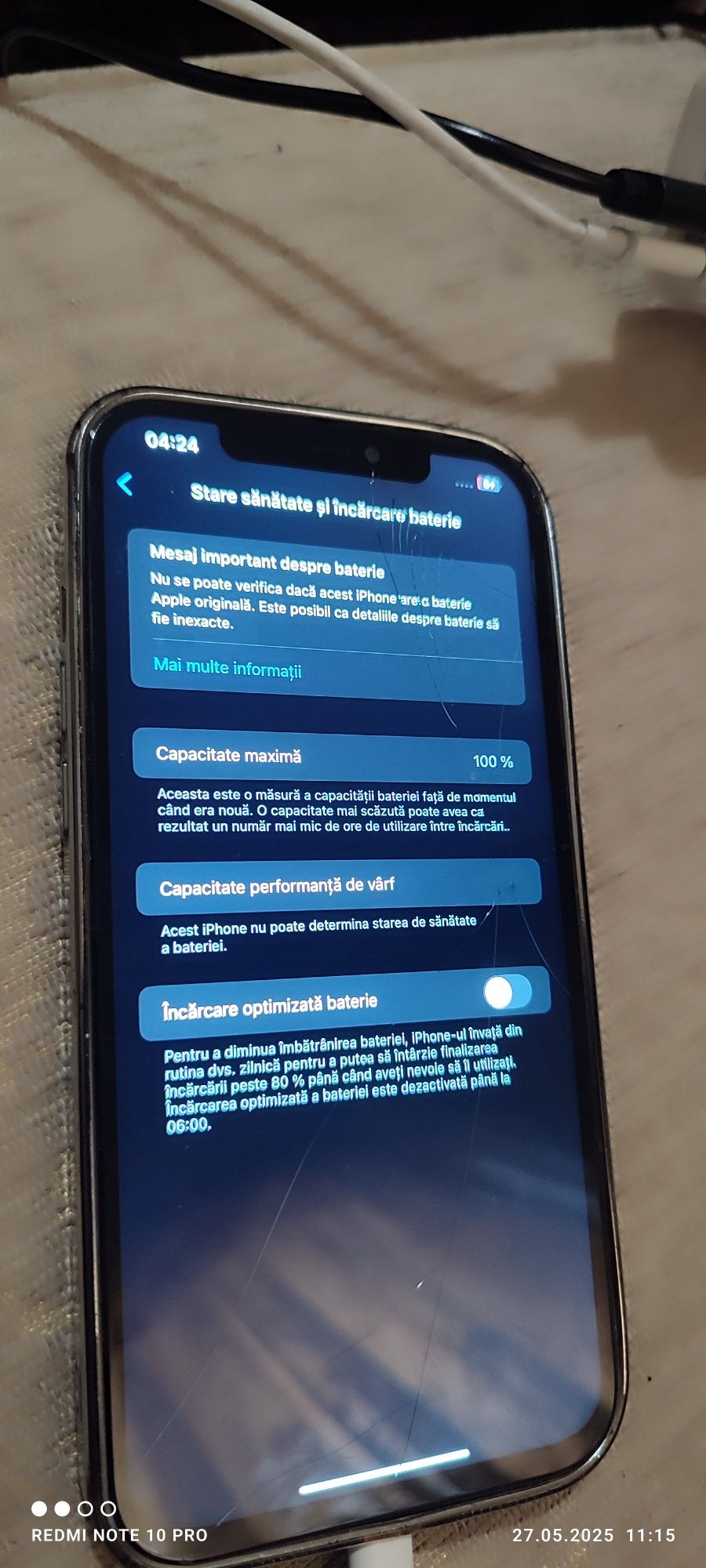 Vând iPhone  in stare buna puțin fisurat dispeiu dar nu afectează