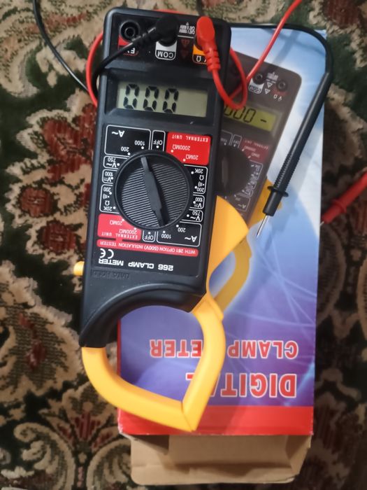 Vând Clampmetru digital Comtec cu baterie 9V