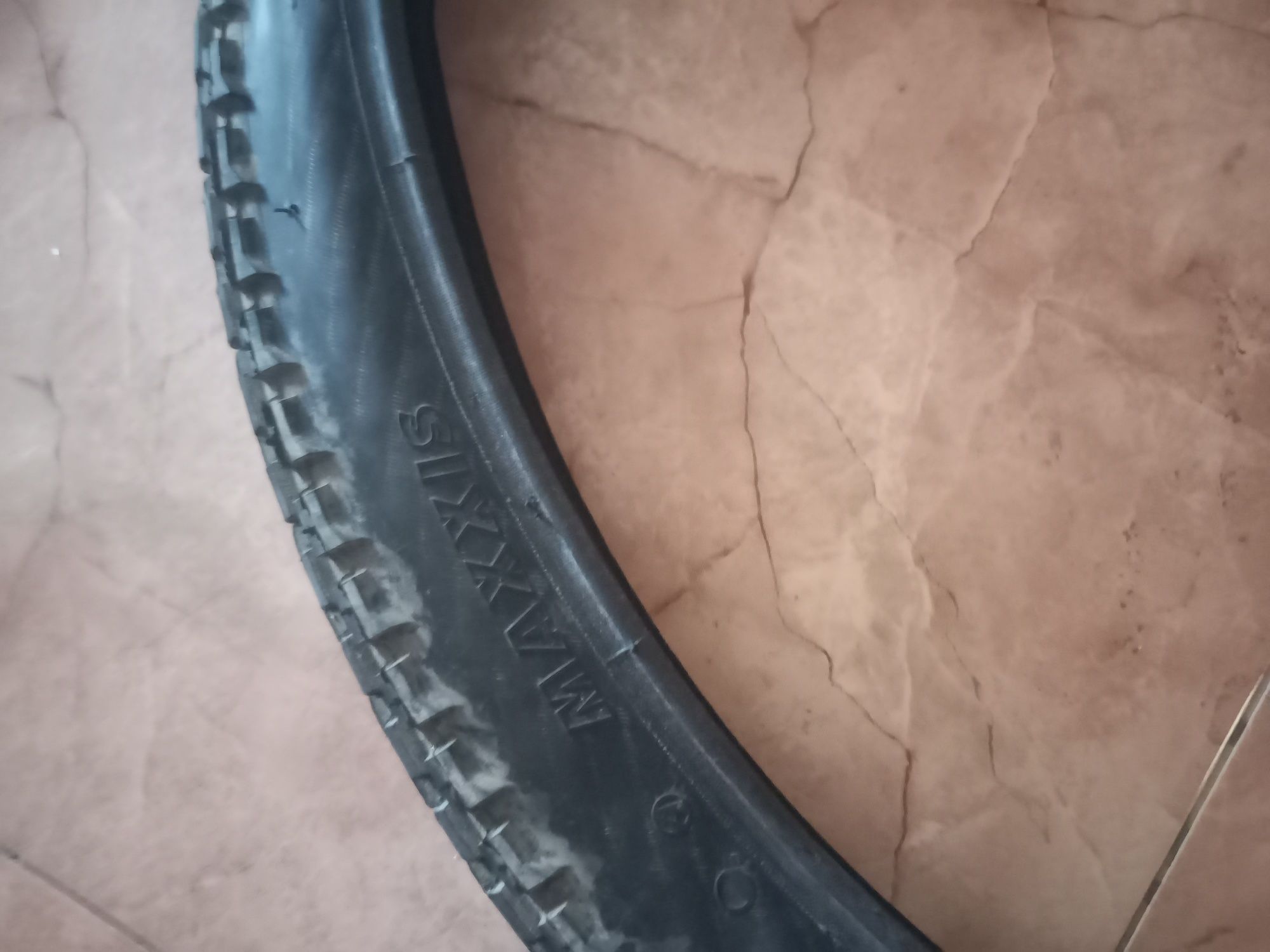 2 гуми maxxis blop roller 26"