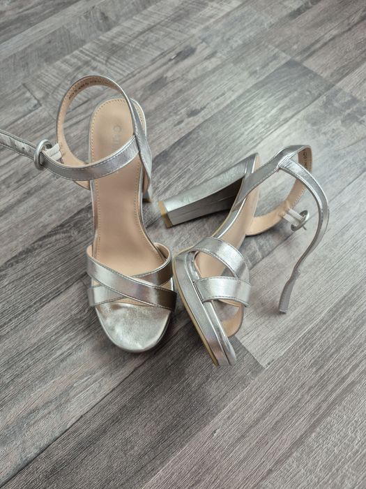 Sandale  de culoare argintie