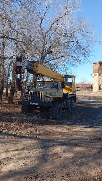 Продам автокран  Урал 16 тонн