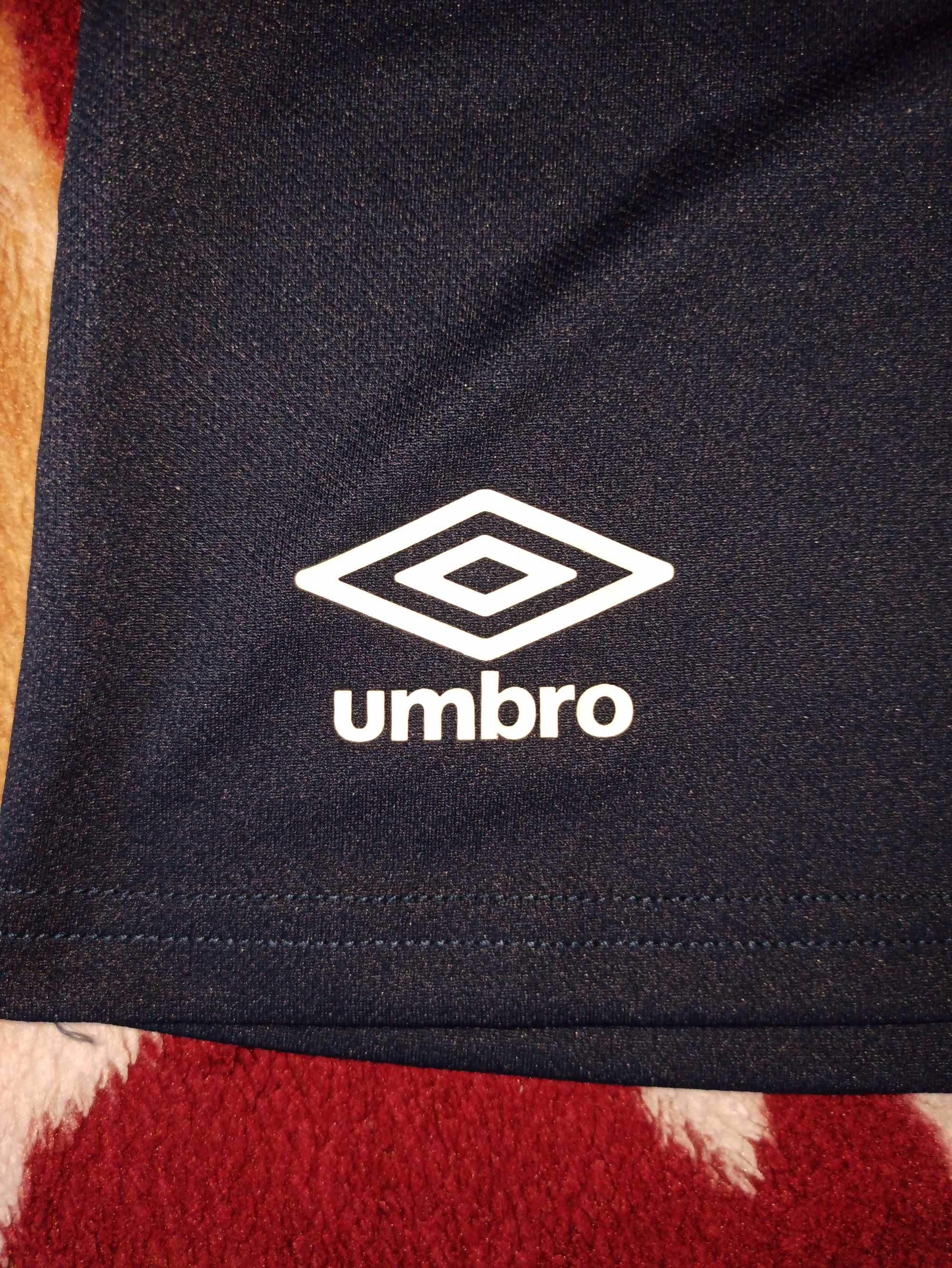 Pantaloni scurti barbati Umbro nou original