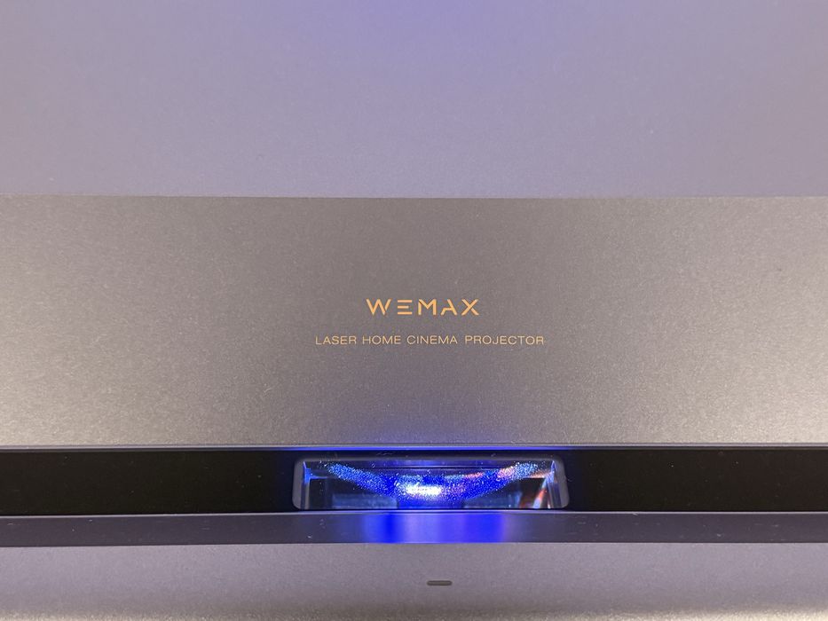 Proiector Wemax  Laser super short throw