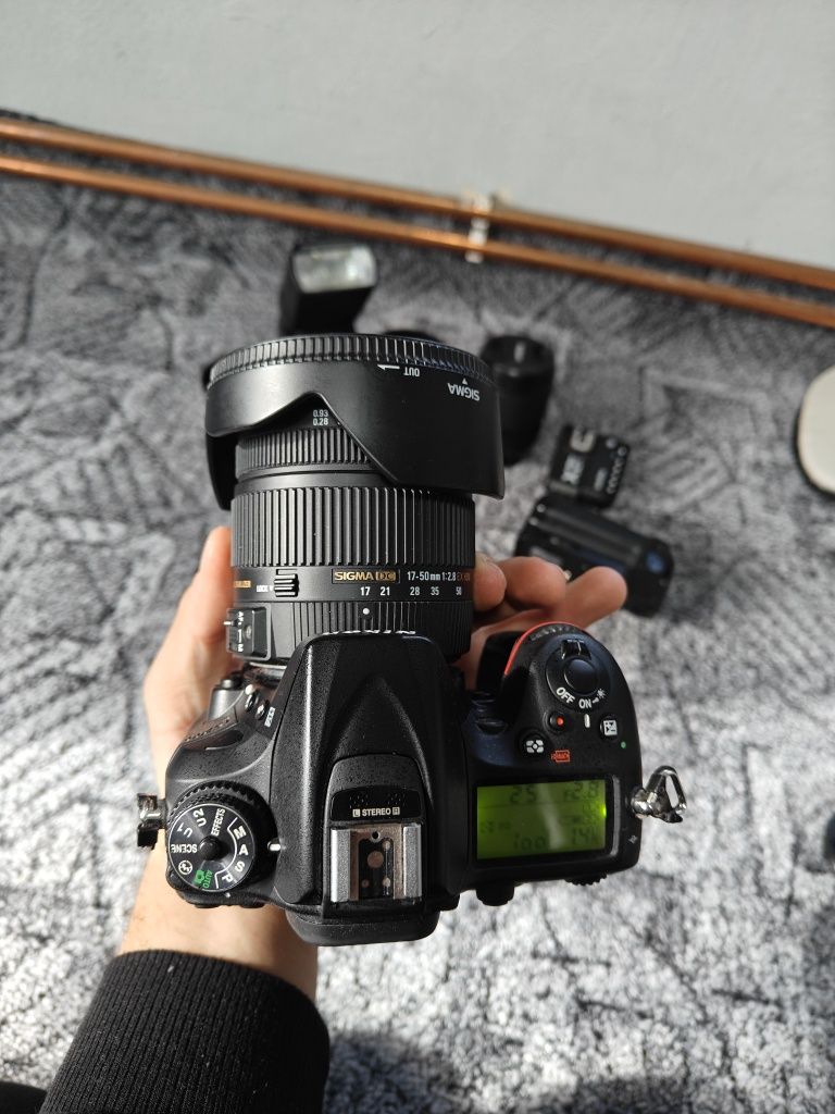 Nikon D7200 + obiective + blitz godox