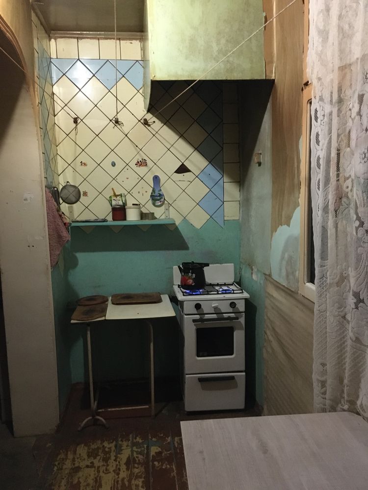 Продаётся квартира на Юнусабаде 11 квартал 2/4/4 не торцевая