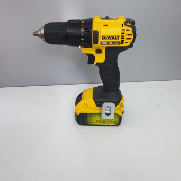 Dewalt DCD 780 Mașina de infiletat 4.0AH Li-Ion