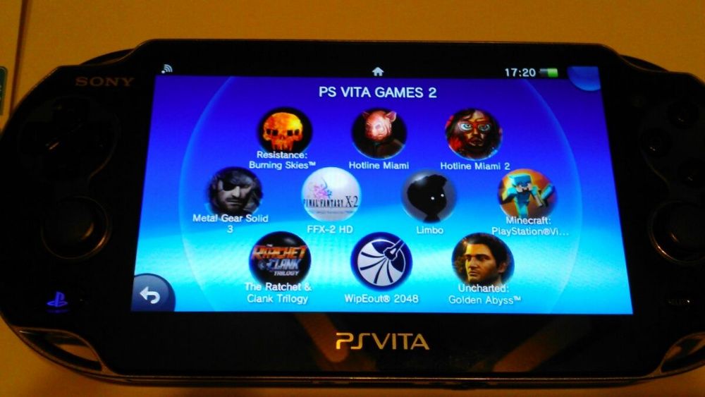 PS Vita 1004 OLED със 64 GB карта с качени 1823 игри