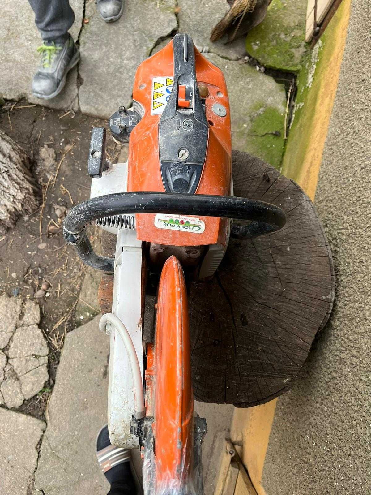 Taietor de beton de mana Stihl