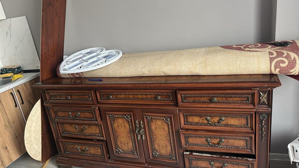 Хороший тумбочка