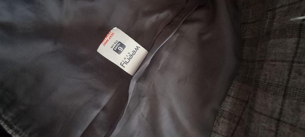 Продаеться костюм на мальчика.