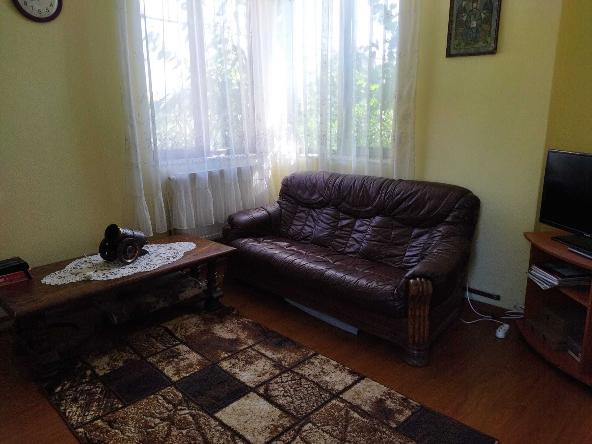 Vand  apartament  in vila central