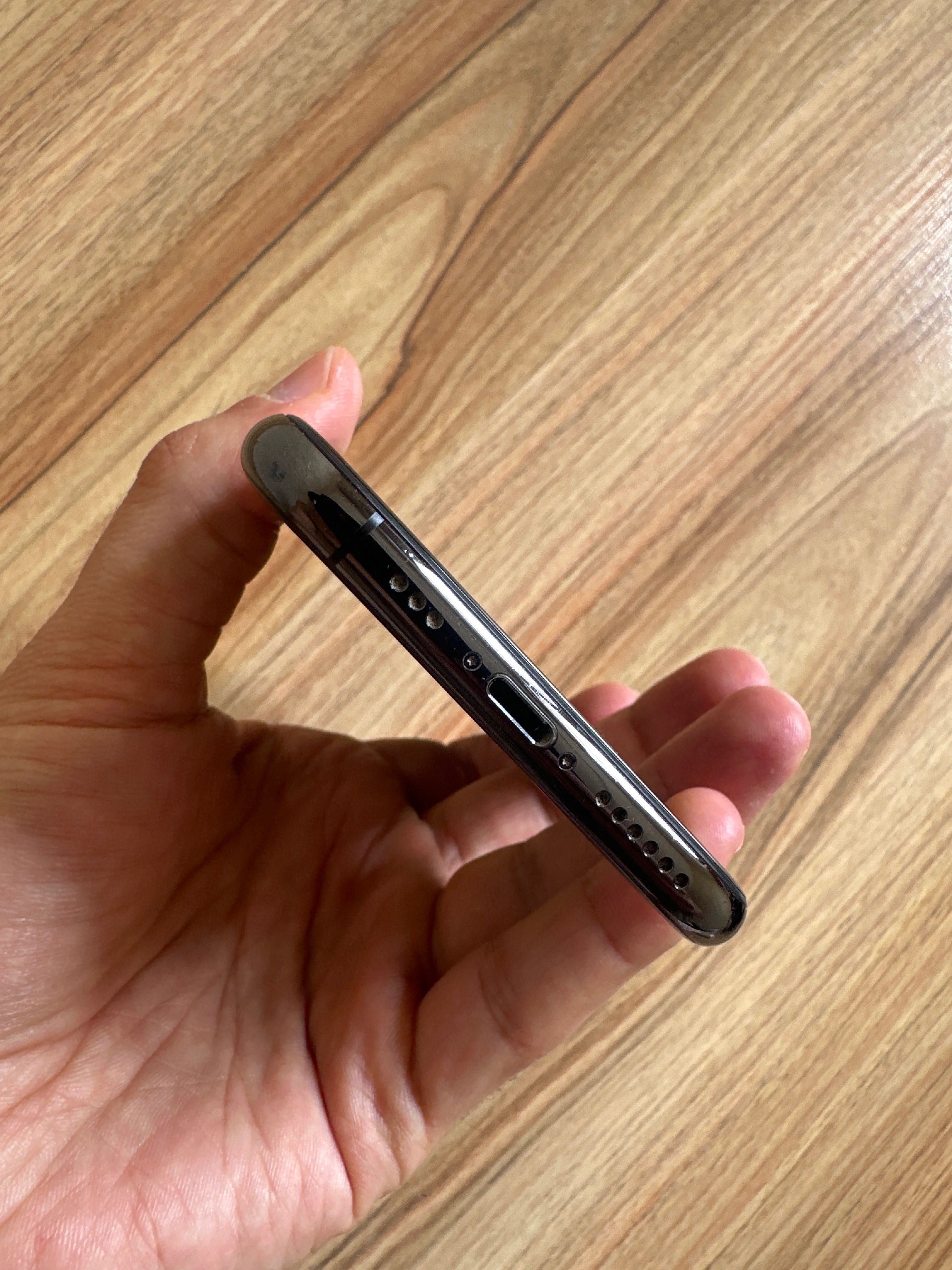 Iphone XS qora ideal
