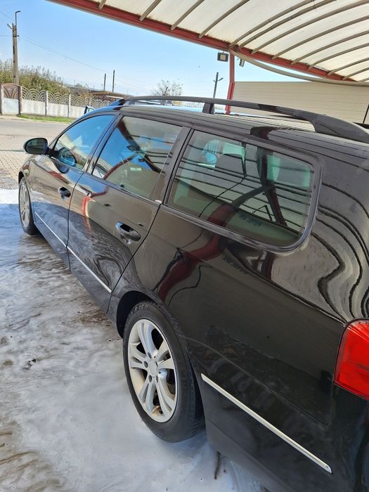 Vând Volkswagen Passat