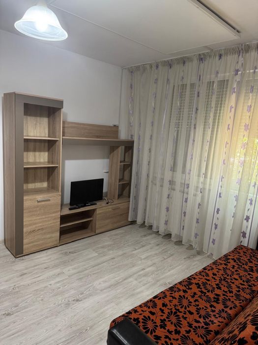 Apartament 2 camere semidecomandat