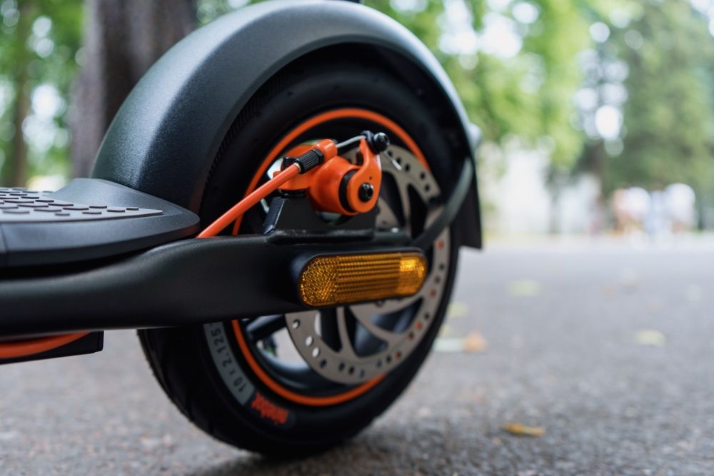 Продаю свой самокат в идеальном состоянии,пользовались очень мало!