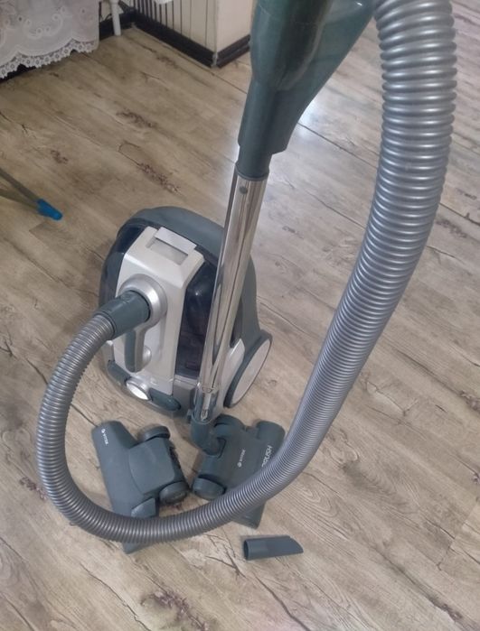 Продам пылесос Vitek