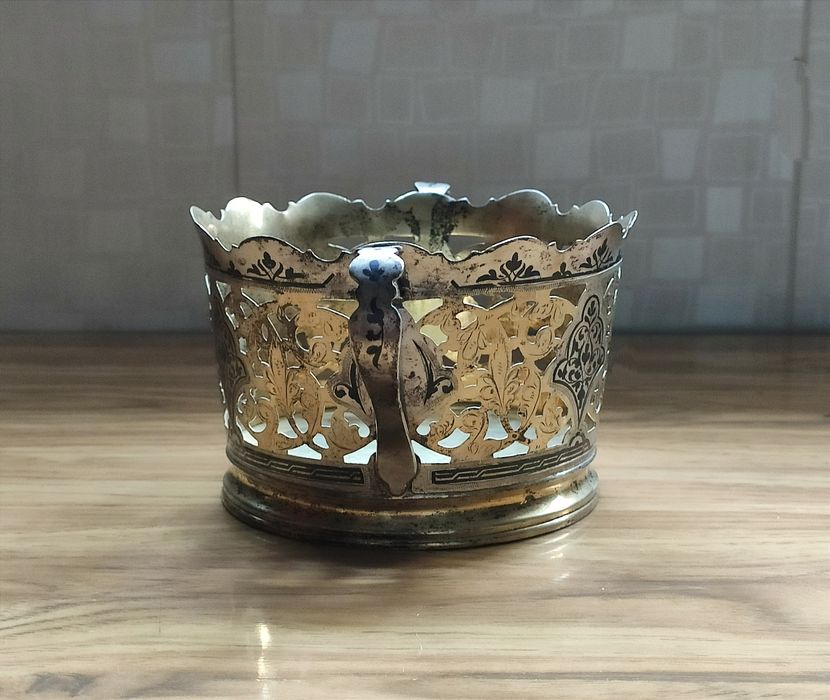 Серебряная конфетница