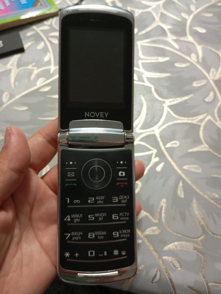 Телефон кнопочный NOVEY 580