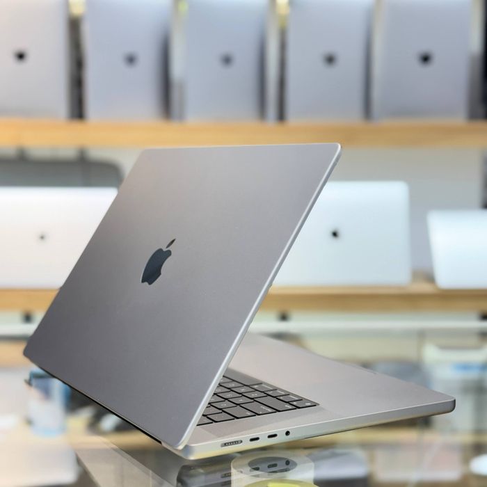 MacBook Pro M2 Pro 32Ram 16inch
