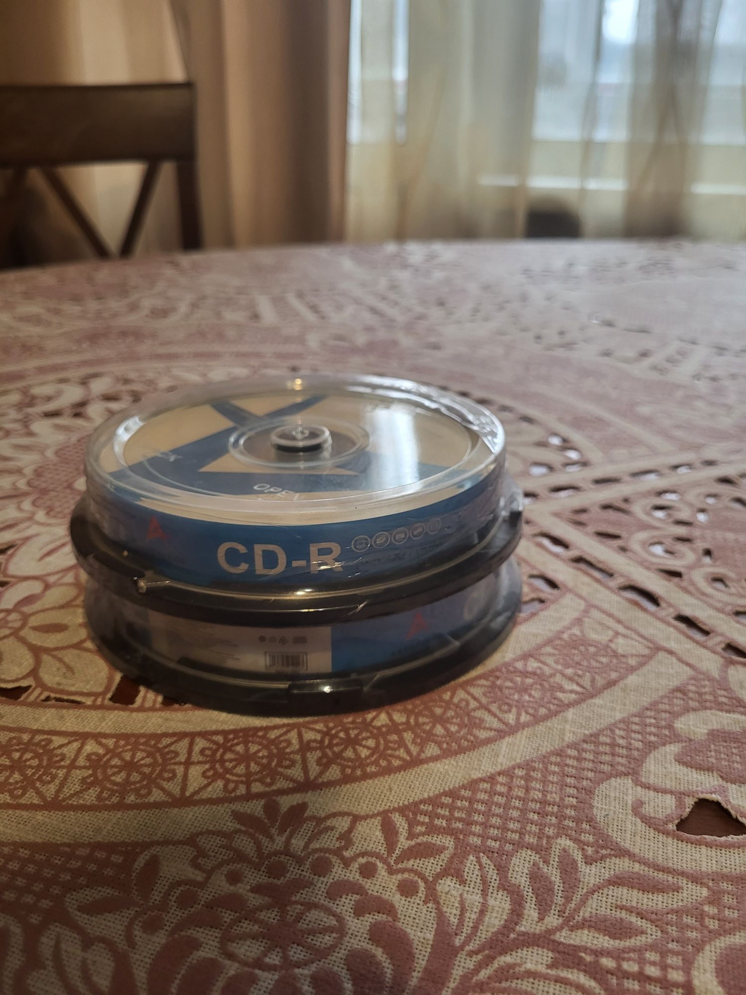 Продам CD и DVD диски 1500