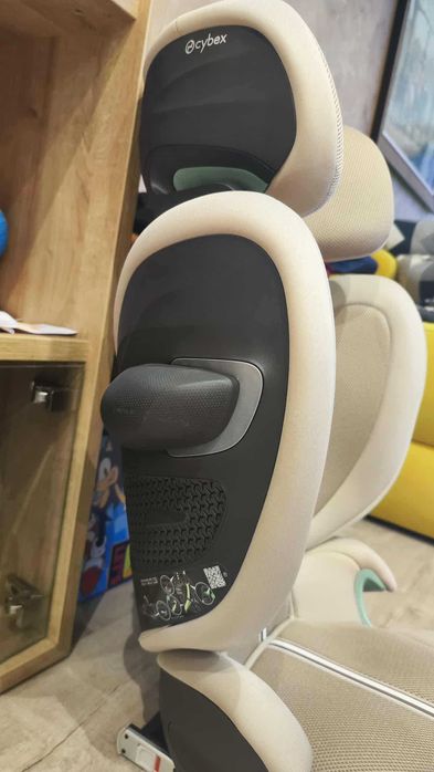 НОВО Детско столче за кола - Cybex Solution G2 i-Fix Plus, Вис Виталис