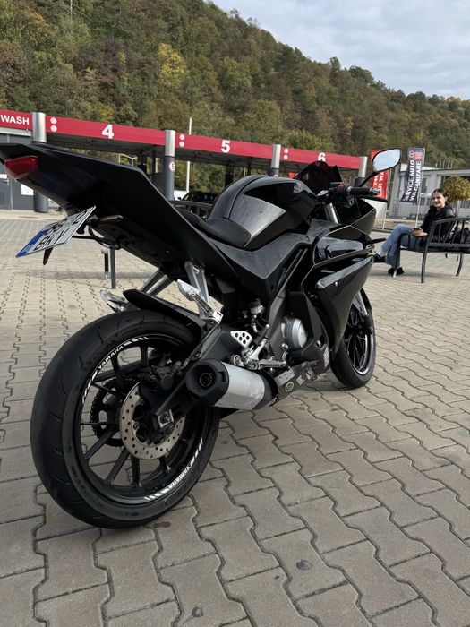 Yamaha yzf r125 2015