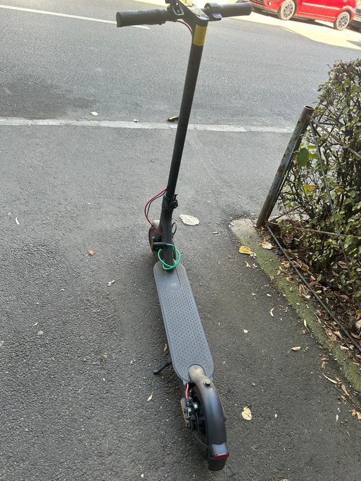 Vând trotinetă electrică
