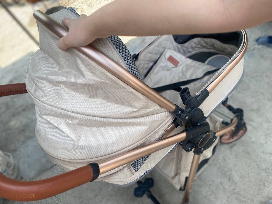 Коляска.  Продаю детскую коляску LUXMOM почти новую!